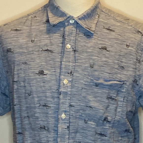 Banana Republic Sea Creature Print Linen Shirt in Blue (sz XL) - Picture 2 of 5
